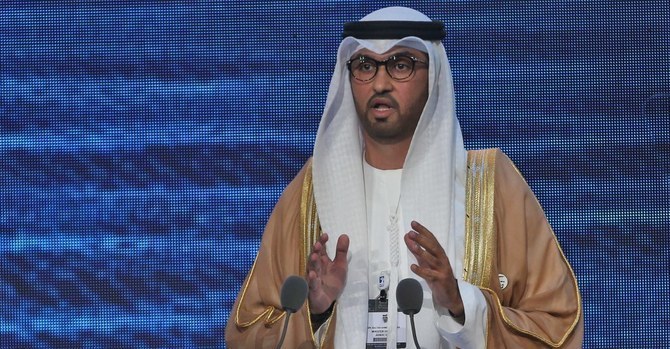 UAEの石油大手ADNOCの最高経営責任者（CEO）でもあるアル・ジャーベルCOP28議長は、クリーンエネルギーへの移行に必要な資金を調達し、脆弱な国々が気候変動に適応するのを支援するために各国政府とともに民間部門を関与させたいと一貫して主張してきた。（AFP通信）