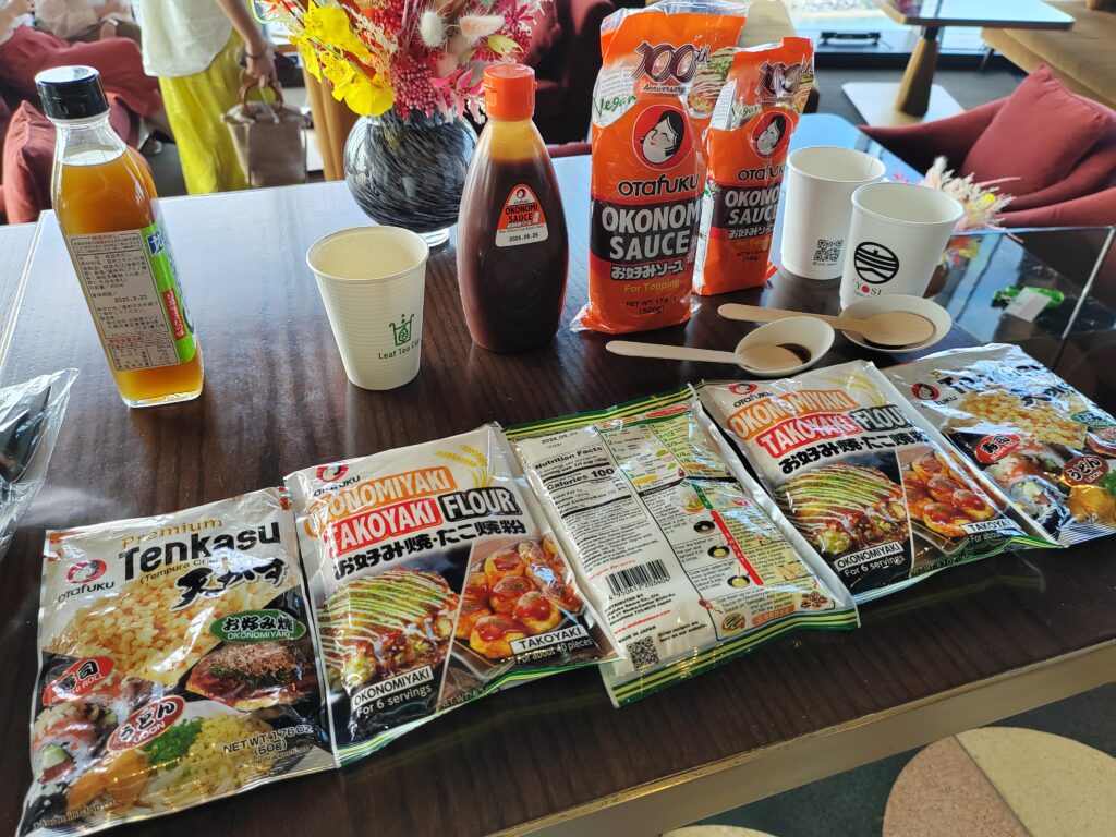 食フェアでは様々な種類の寿司や冷涼な日本茶が紹介された。(アラブニュース・ジャパン)