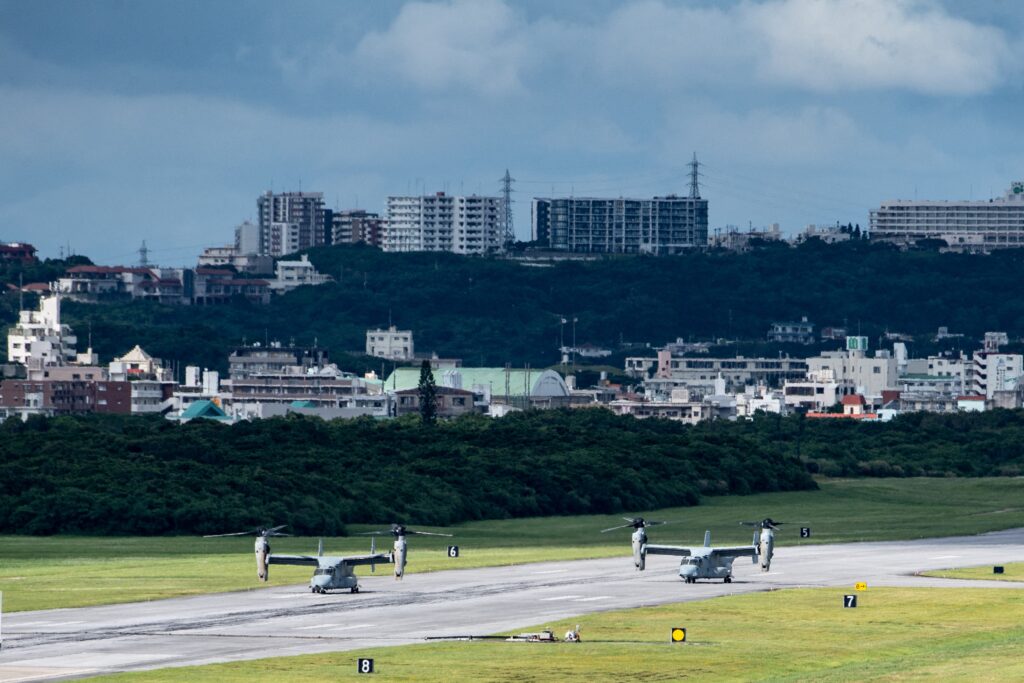 辺野古への土砂搬入は今月14日で丸5年となり、南側は埋め立てがほぼ完了する一方、大浦湾側は手つかずのまま。(AFP)