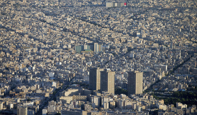 イランの首都、テヘランの光景。（AP通信）