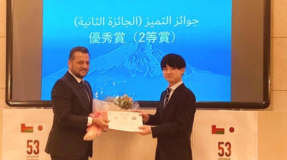 モハメッド・サイード・アル・ブサイディ駐日オマーン・スルタン国大使は火曜日、日本人大学生を対象としたアラビア語の朗読コンテストを開催した。(ANJ)
