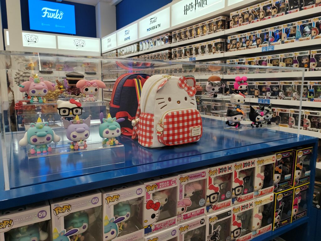 新店舗はドバイ・モールにあり、ファンコ・ポップの最新作を手に入れようと多くの興奮したファンが開店日に訪れた。(提供)