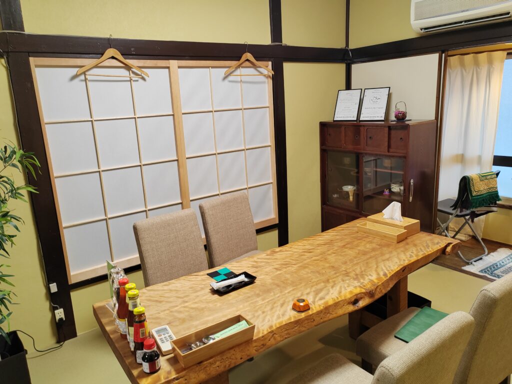 「ハラールの神戸牛は非常に少なく、いつでも手に入るわけではありません。」と中谷オーナーはいう。(ANJ)