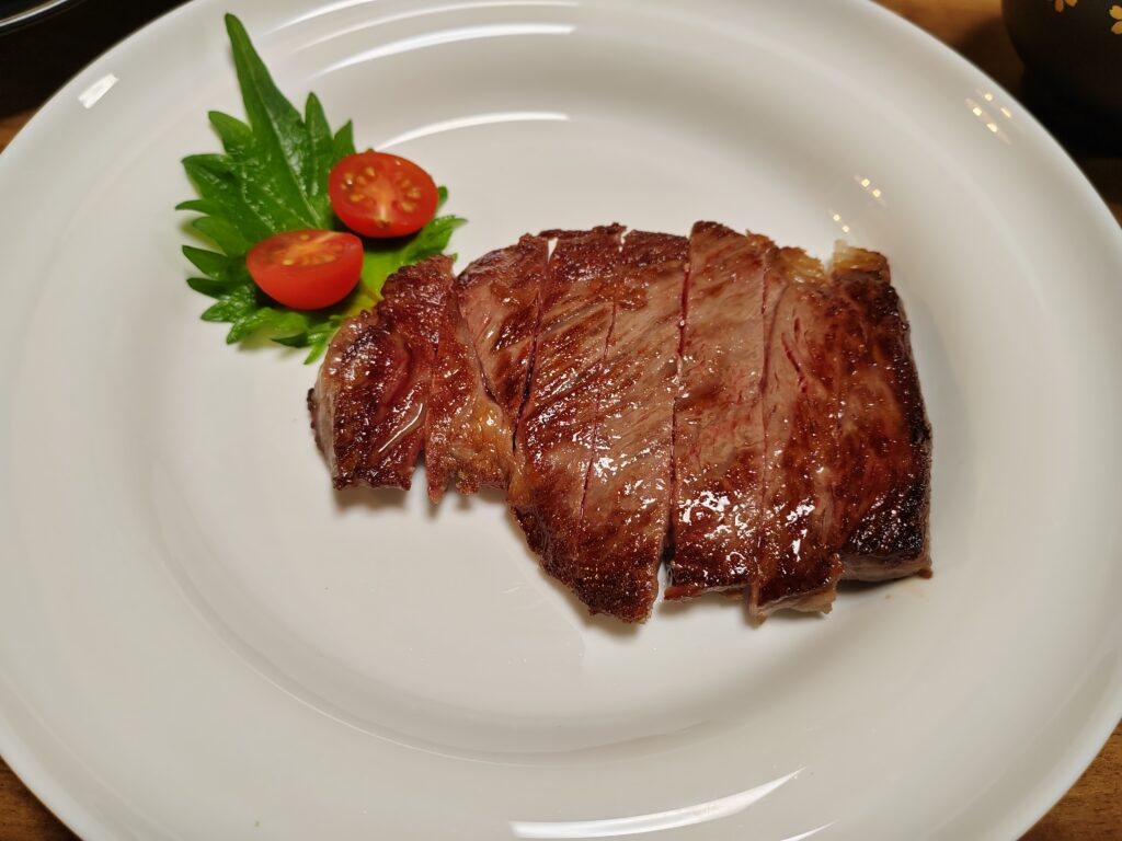 「ハラールの神戸牛は非常に少なく、いつでも手に入るわけではありません。」と中谷オーナーはいう。(ANJ)
