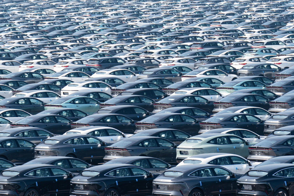 日系自動車メーカーの関係者は「中国にとって最大の課題は各国との摩擦の克服だ」と指摘する。(AFP)