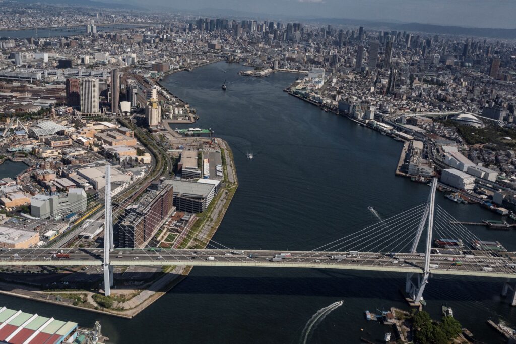 国土交通省によると、全国の市区町村の約２５％は技術系職員が一人もおらず、インフラ管理の担い手不足は深刻だ。(AFP)