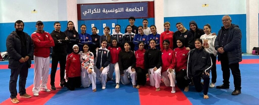 シャルジャ女子空手チームは、チュニジア代表チームと共に稽古を行い、チュニジアの著名な空手王者らと様々な親善試合に臨んだ。(提供)