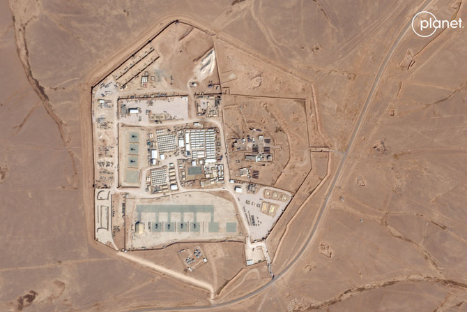 2023年10月12日、プラネット・ラボ （Planet Labs PBC）によって撮影された衛星写真資料。2024年1月28日にドローン攻撃の標的となり、3人の米軍兵士が死亡した、ヨルダンと、イラク・シリア国境付近にある基地の様子。（プラネット・ラボ配布資料/AFPより）