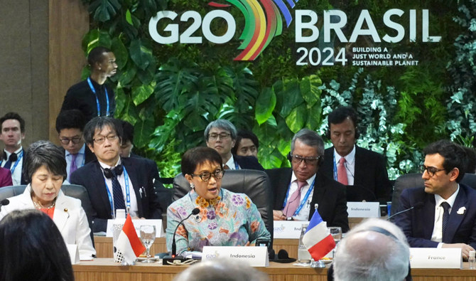 2024年2月21日、ブラジルのリオデジャネイロで開催されたG20閣僚会合で発言するインドネシアのレトノ・マルスディ外相。(外務省）
