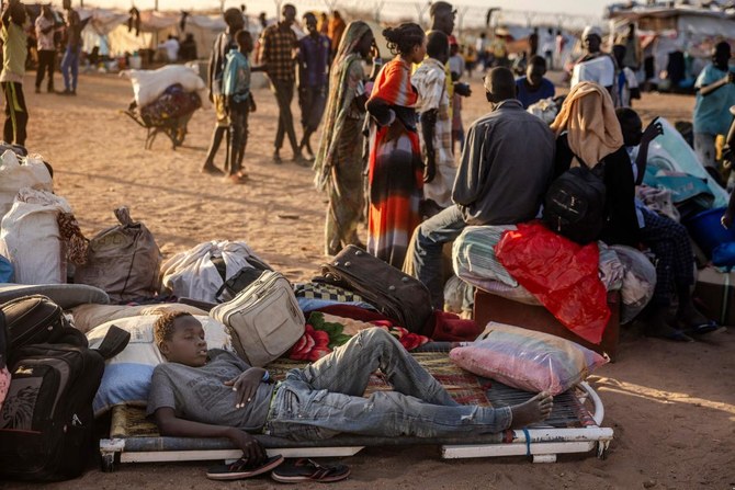数千人が殺害され、600万人以上が避難を余儀なくされており、その結果スーダンは世界最大の避難民を抱える国となっている。(AFP)