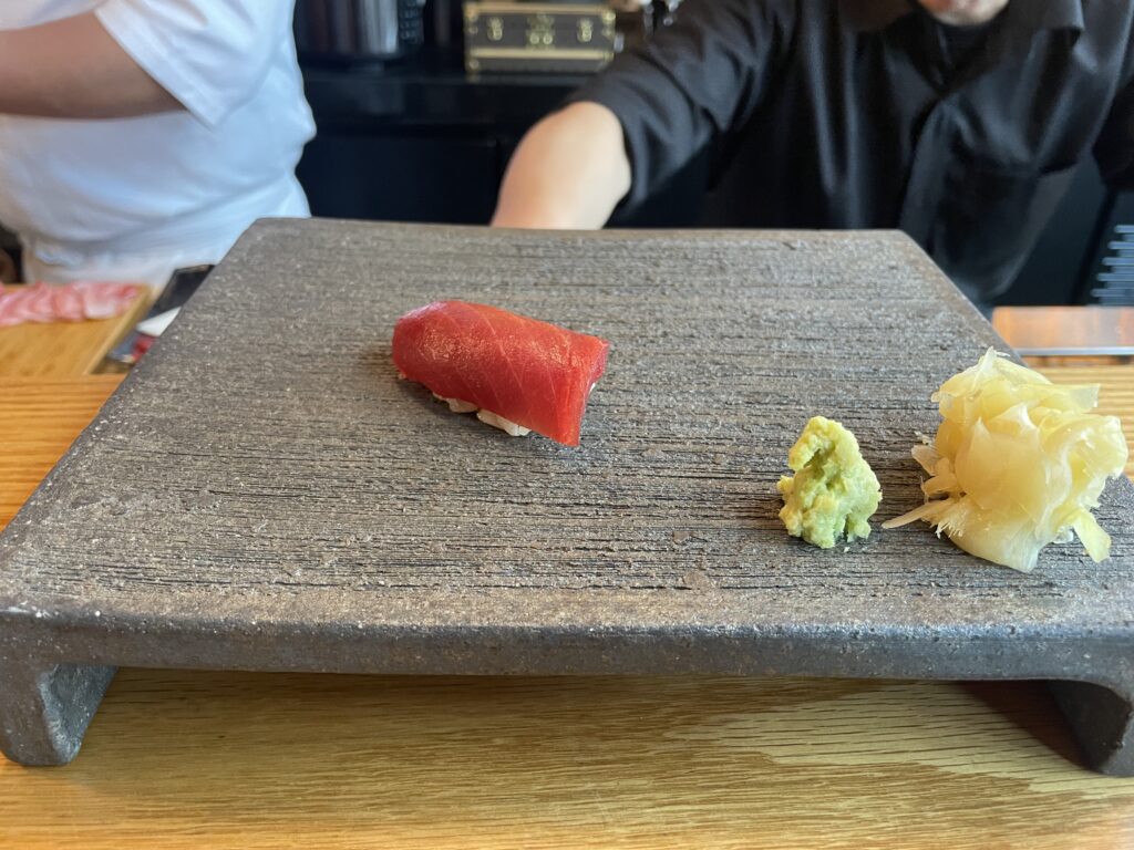 日本各地の海の幸を中心に、伝統的な日本料理にスポットを当てたコラボレーションメニューとなっている。(ANJ)