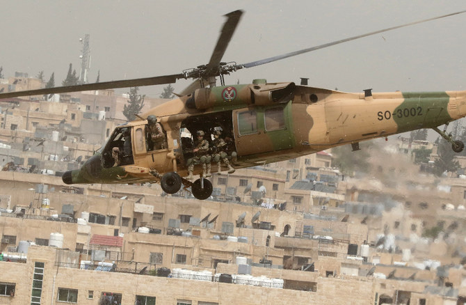 ヨルダン空軍（RJAF）の軍用機が、マフラクのキング・フセイン空軍基地での訓練中に墜落した。（AFP収蔵）