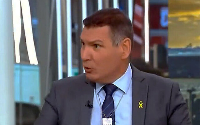 11日の生放送で、チャンネル13のギル・タマリー氏は「ネタニヤフ首相は人質を解放することに本物の関心も意欲もない」と語った。(提供)。