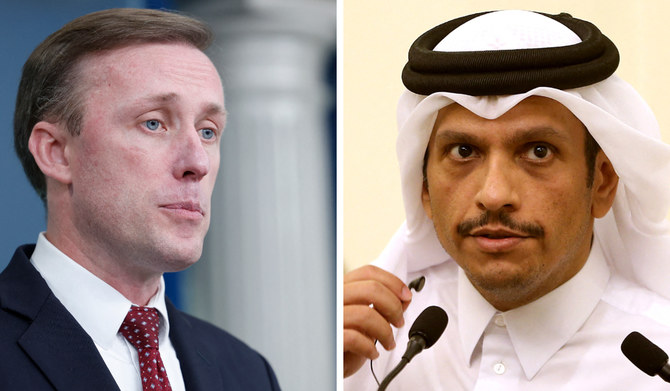ホワイトハウスのジェイク・サリバン国家安全保障補佐官（左）とカタールのシェイク・モハメド・ビン・アブドゥルラフマン・アール・サーニー首相。(AFP＝時事）