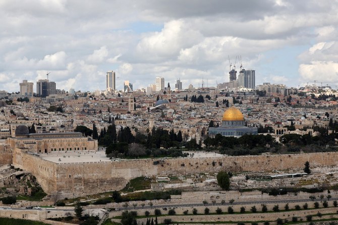 オリーブ山から撮影したエルサレム旧市街のアル・アクサ・モスクと岩のドーム（AFP）