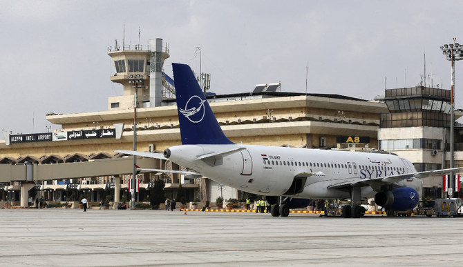 2020年2月19日撮影、アレッポの空港に到着した最初の飛行機（2012年、戦争で閉鎖を余儀なくされて以来）。(AFP＝時事）