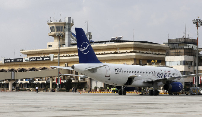 2020年2月19日撮影、アレッポの空港に到着した最初の飛行機(2012年、戦争で閉鎖を余儀なくされて以来)。(AFP=時事)