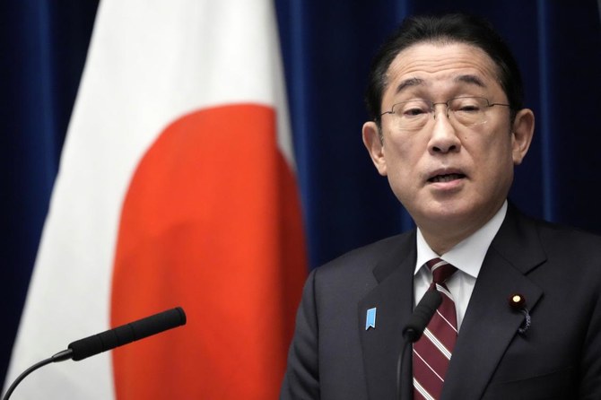 岸田文雄首相は、北朝鮮の金正恩委員長と「いかなる前提条件もなしに」会談を行いたいと述べた。(AP)
