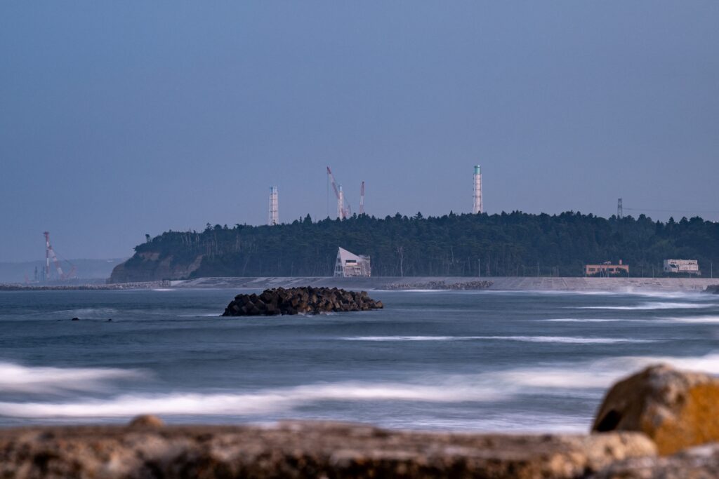 同原発ではテロ対策関連の不祥事が相次ぎ、原子力規制委員会が事実上の運転禁止を命令していたが、昨年12月に解除。再稼働に向けては、地元の同意を得られるかが焦点となっている。(AFP)