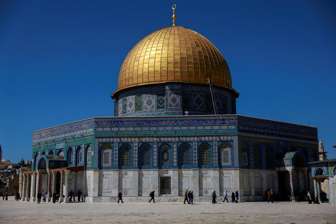 2024年3月5日、エルサレム旧市街で、イスラエルとハマスの対立が続く中、アル・アクサ礼拝堂を訪れるパレスチナ人。(ロイター）