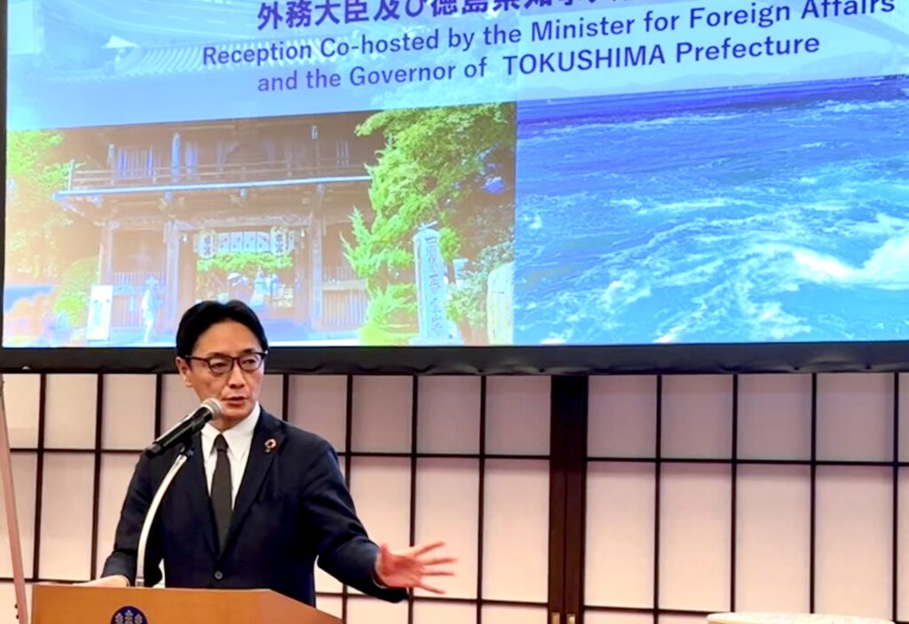 後藤田正純徳島県知事は、この比較的知られていない日本の地域の先進性を強調した。(ANJ)