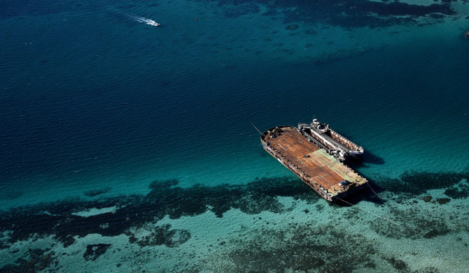 紅海沿岸に停泊するボート（サウジアラビア）。(AFP＝時事）