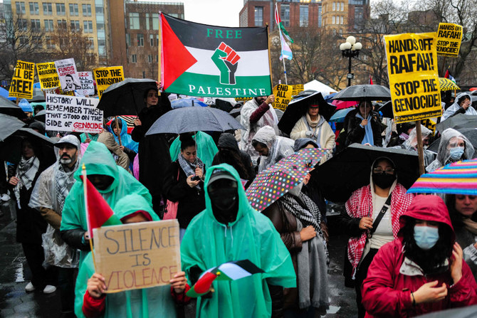 2024年3月2日、ニューヨークで行われた「ラファから手を引け、今すぐ停戦しろ、ジェノサイドを止めろ！」集会で結集する抗議者たち。(AFP）