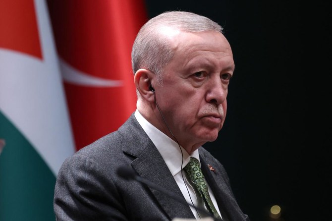 トルコのレジェップ・タイイップ・エルドアン大統領は、イスラエルを「テロ国家」と呼び、ガザで「大量虐殺」を行っていると非難した。(AFP)