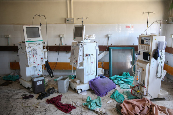 2024年4月3日、イスラエル軍の攻撃により、ガザのアル・シファ病院の透析室で廃棄された高価な医療機器。(AFP＝時事通信）