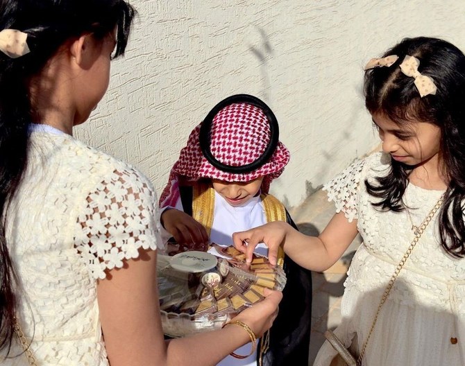 イードでは、家族の団らんが重視される伝統。(SPA)