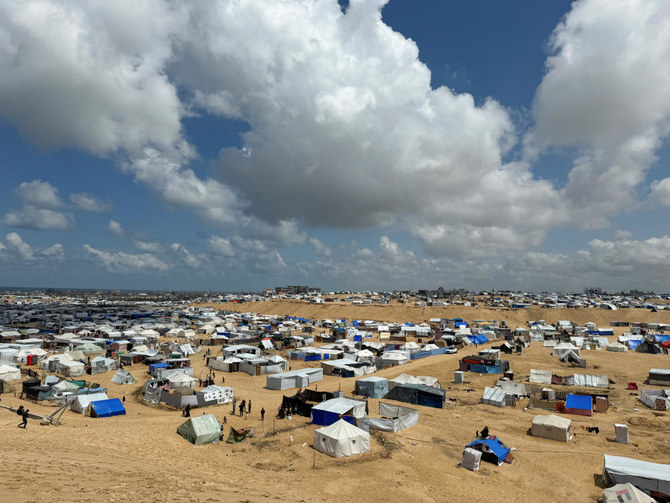 ハマスは13日、ガザ地区におけるイスラエルとの停戦案について、エジプトとカタールの調停者に回答を提出し、「恒久的な停戦」を主張したと述べた。(ロイター）