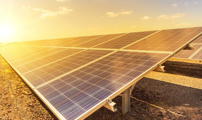 報告書は、豊富な太陽光と風力資源により、太陽光発電と風力発電が将来的に王国の主要な再生可能技術になると付け加えた。シャッターストック