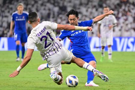 2024年5月25日、アル・アインのハザ・ビン・ザイード・スタジアムで行われたAFCチャンピオンズリーグ決勝セカンドレグでのUAEのアル・アインと日本の横浜。(AFP=時事)