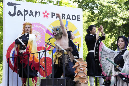 2024年5月11日(土)、ニューヨークで行われた第3回ジャパン・デー・パレードに参加したデーモン・スレイヤー。(AP)