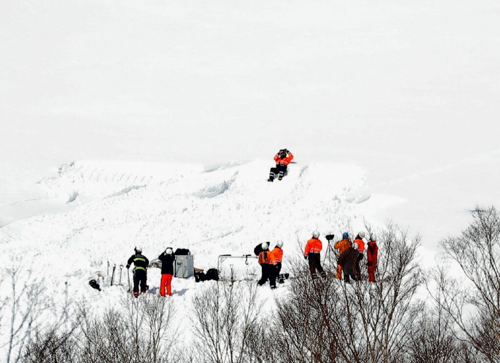 東京から北に120キロ離れた山では、40人が負傷した。(AFP)