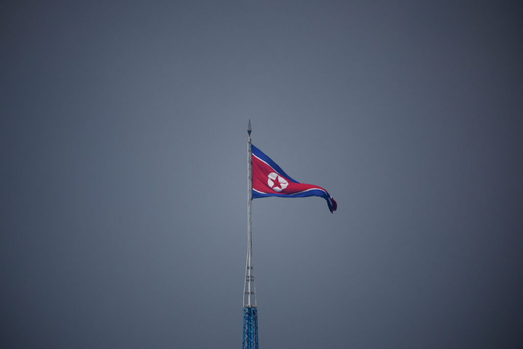 キム次官は、北朝鮮が国境地帯で頻繁に撒かれるビラや「ゴミ」に直接対応すると述べた。(AFP)