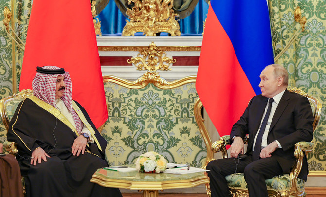 2024年5月23日、ロシアのモスクワのクレムリンで、バーレーンのハマド国王を迎えるロシアのウラジーミル大統領。(BNA)