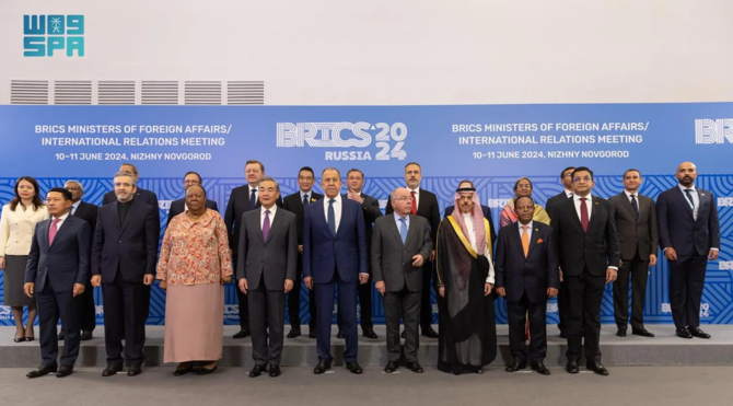 ロシアのニジニ・ノヴゴロドで開催されたBRICSアウトリーチ閣僚会議に出席したサウジアラビアのファイサル・ビン・ファルハーン外相王子。(SPA)