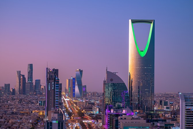 同報告書は、サウジアラビアが大幅な回復を遂げた一方で、他のG20諸国はさまざまな経済状況に直面していることを強調している。シャッターストック
