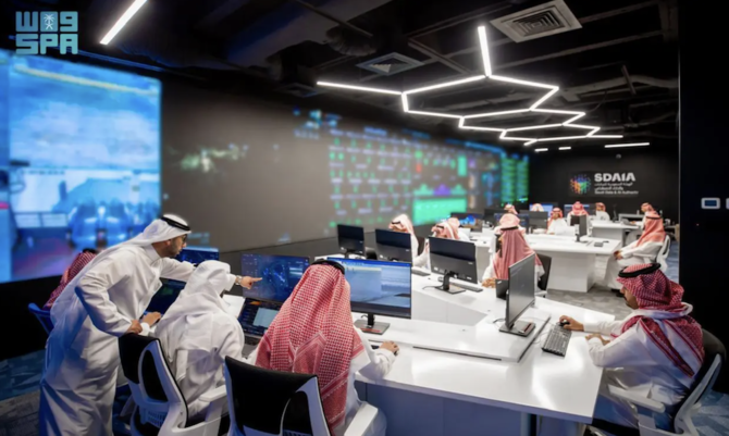 Saudi Data and AI Authority (SDAIA)は、ハッジ巡礼者の安全性と快適性を確保し、彼らの移動と彼らに提供されるサービスを促進するために、スマートマッカオペレーションセンター(Smart Moc)を開発した。(SPA)