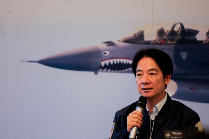 中国は先月の頼清徳新台湾総統(上)の就任式後、島周辺で軍事演習を行った。(ロイター)