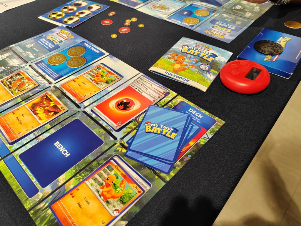 ポケモンTCGは、日本のビデオゲーム会社、株式会社クリーチャーズによって開発された収集可能なカードゲームである。