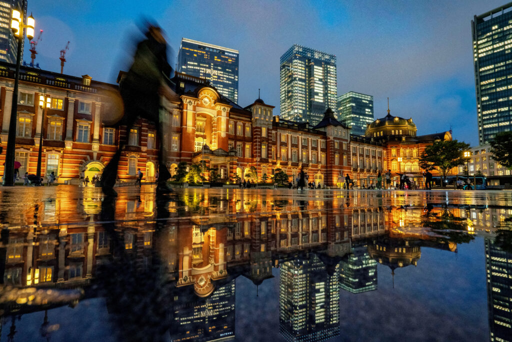 日本は現在、毎年恒例の梅雨の時期であり、しばしば豪雨をもたらし、時には洪水や土砂崩れ、死傷者を出すこともある。(AFP通信)