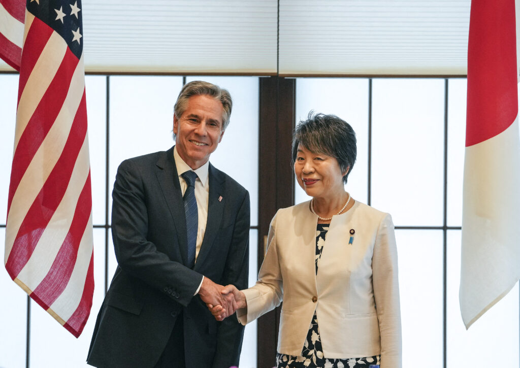 アントニー・ブリンケン米国務長官、ロイド・オースティン国防長官と日本側との「2＋2」会談後の共同声明は、中国の「外交政策は、他国を犠牲にして自国の利益のために国際秩序を再構築しようとしている」と厳しく非難した。(AFP)