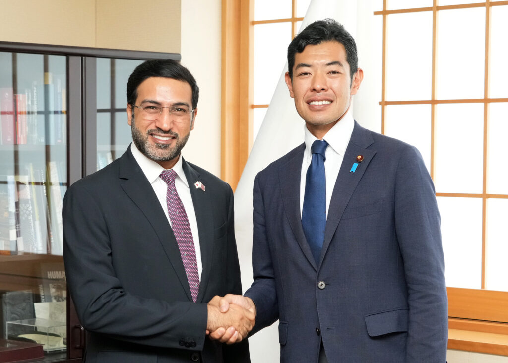 外務省によると、辻副大臣とアルマッリ大使は、ガザを含む中東の現状についても意見を交換した。(MOFA)