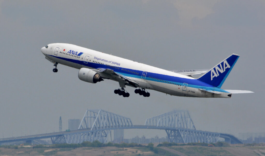 全日空が運航する日本と欧州間の週間便数は、3路線の開設によって49便、9地点に広がるという。