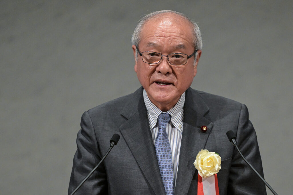 鈴木氏は、為替は経済のファンダメンタルズを反映して安定的に動くことが重要であり、それに対して東京は適切に行動すると繰り返した。(AFP)