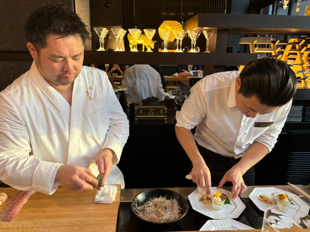 8月22日から25日にかけて開催された「おまかせ料理体験」は、ユニークで没入感のある料理イベントをゲストに提供した。(ANJ)