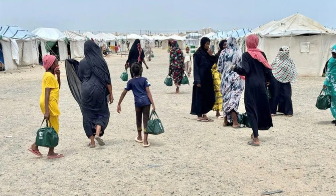 スーダンの準軍事組織は、スーダン政府がチャドとの重要な国境を開放することを決定したことを受け、人道支援物資の輸送で協力することに合意したと、スイスで開催された協議で発表された（SPA/File）。