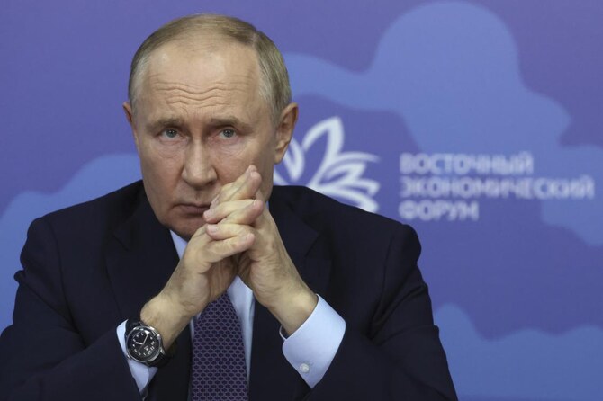 ロシアのプーチン大統領は、中国、インド、ブラジルがウクライナをめぐる和平交渉の仲介役を務める可能性があると述べた。(Sputnik, Kremlin Pool Photo via AP)